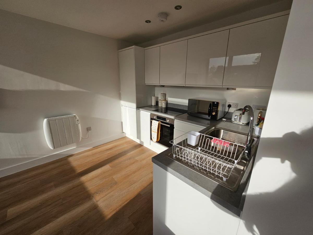 Brand New Trafford Apartment Manchester Dış mekan fotoğraf