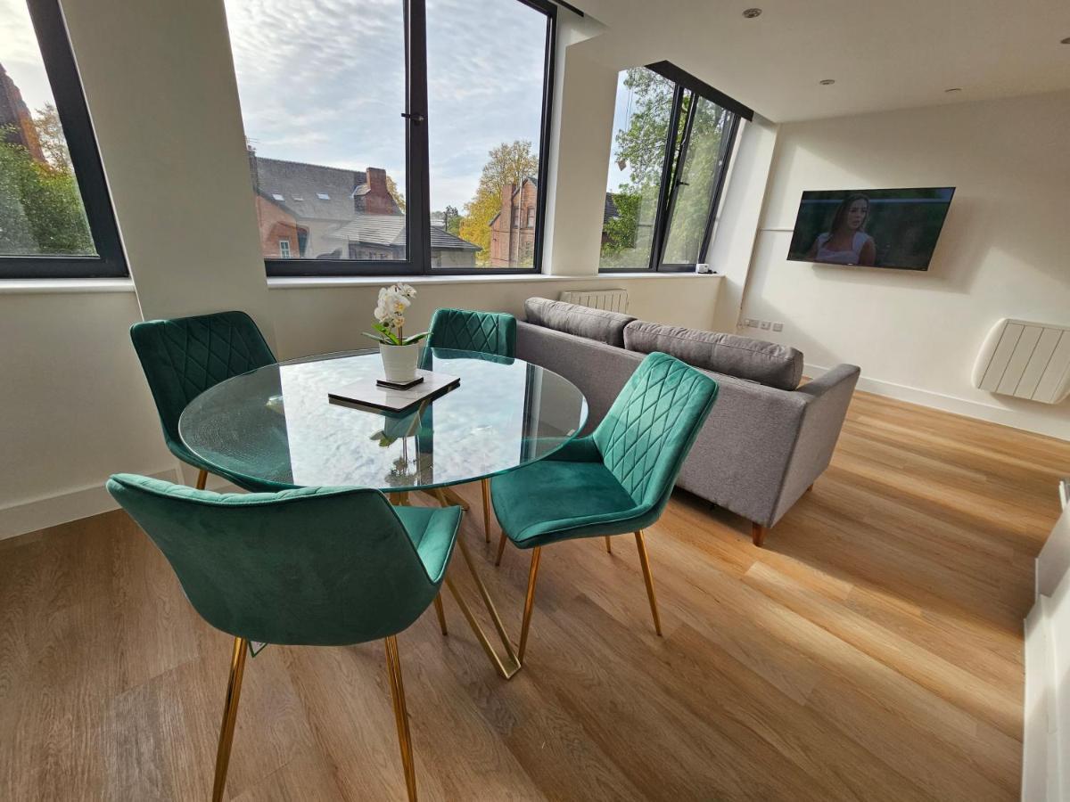 Brand New Trafford Apartment Manchester Dış mekan fotoğraf
